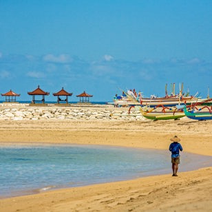 Strandbyen Sanur i det sydlige Bali