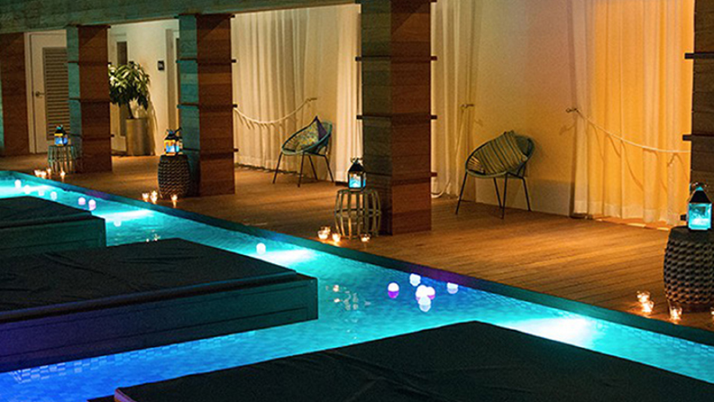 usa - marseilles hotel_pool_lounge_01