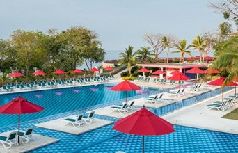 colombia - hotel royal decamaron_pool omraade_01