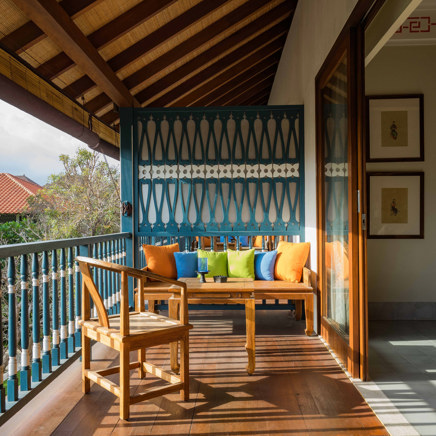 bali - sanur - sudamala resort_deluxe suite balcony seating area