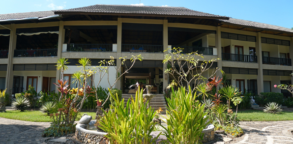 bali - Flores_ Puri Sari Resort_02