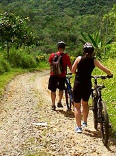 Borneo_KK_cykeltur rafting_01