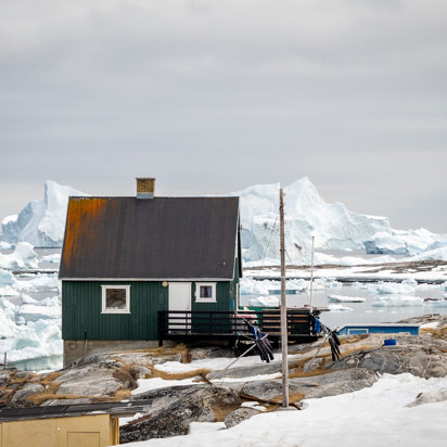 Qeqertarsuaq Hus Og Isbjerg 2020821575