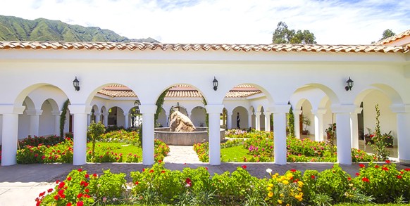 Hotel Agustos Urubamba Ext 02