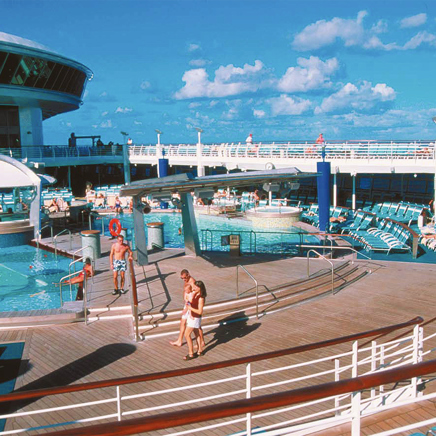 royal caribbean_adventure of the seas_solarium_01