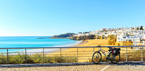 Algarve Albufeira Cykel 01 Shutterstock 1034640022