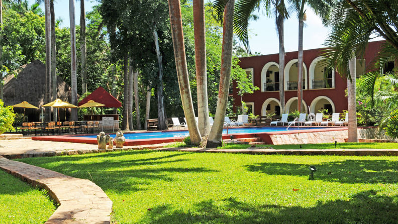 mexico - uxmal - hotel hacienda uxmal_pool_01
