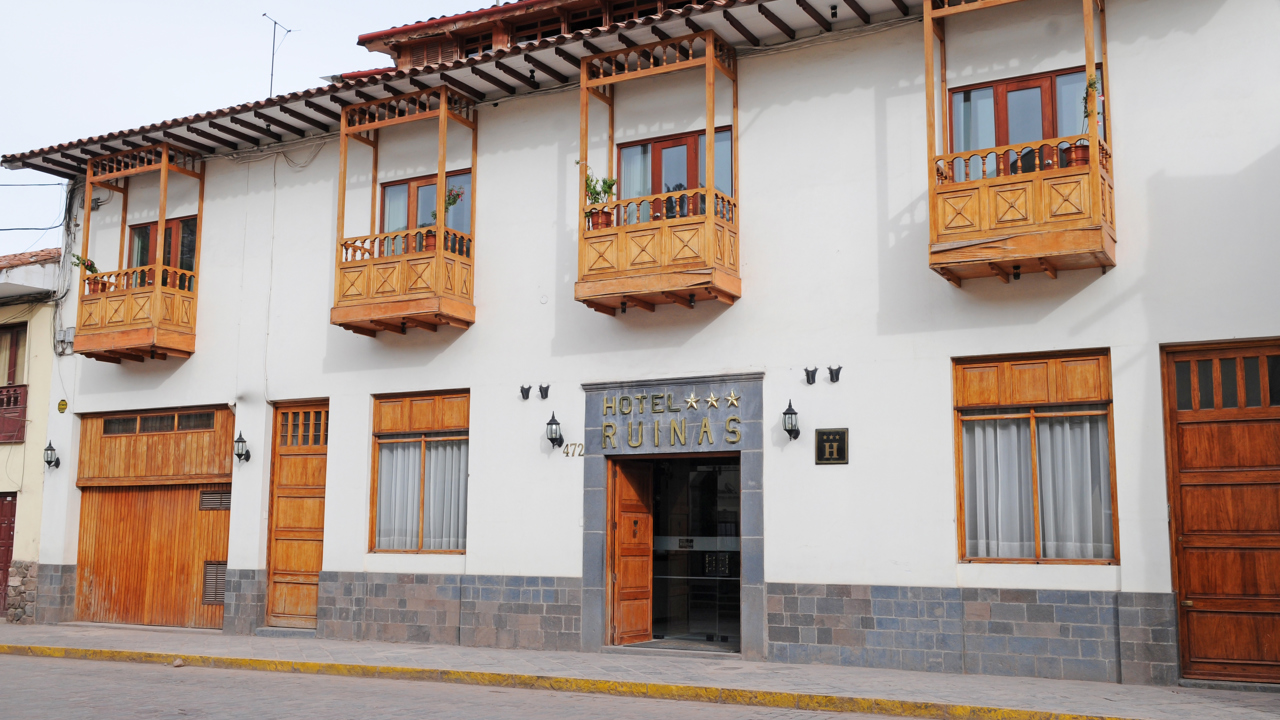 peru - cuzco - hotel ruinas_altan_facade_01