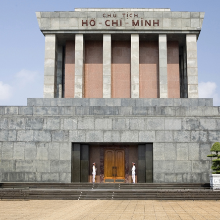 Vietnam - hanoi_ho chi minh_mausoleum_08