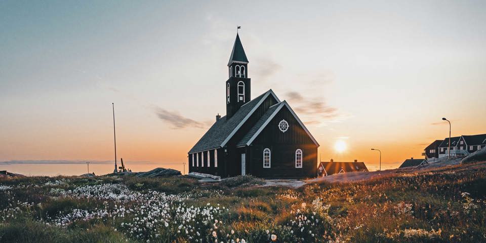 Groenland Zion Kirken Ilulissat Sommer Midnatssol 01 Cc