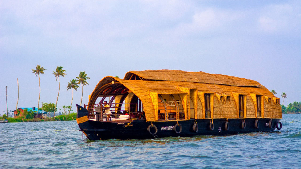 Houseboat (Riceboat) 01