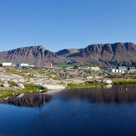 I Qeqertarsuaq bor vi på Hotel Disko med denne udsigt.