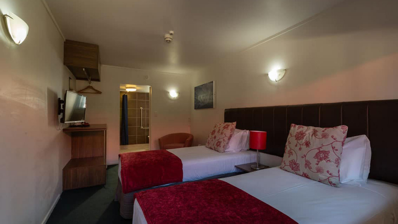 The Park Hotel Ruapehu Twin Room 01