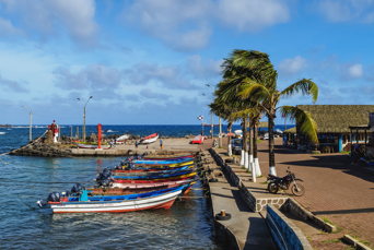 chile - paaskeoen_fishermen port_hanga roa_01