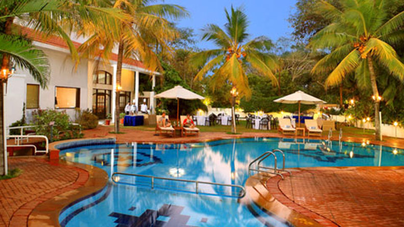 indien - Tanjore - thanjavur sangam resort_pool_swim