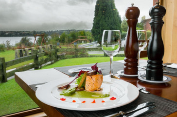 Wyndham Puerto Varas Pettra Restaurant 01