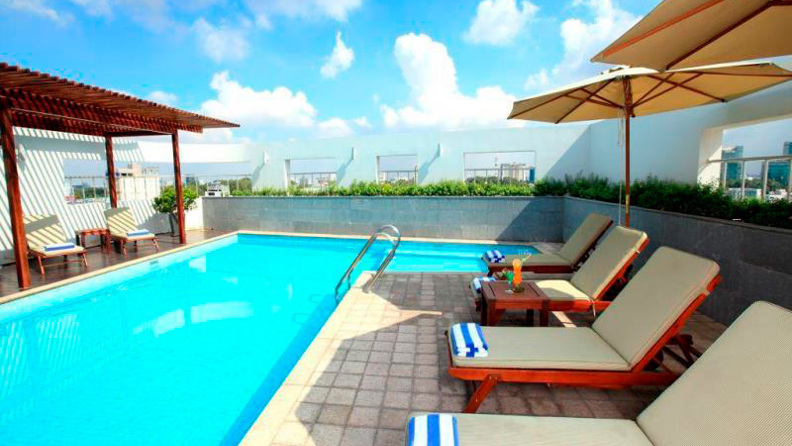 vietnam - liberty central hotel_pool