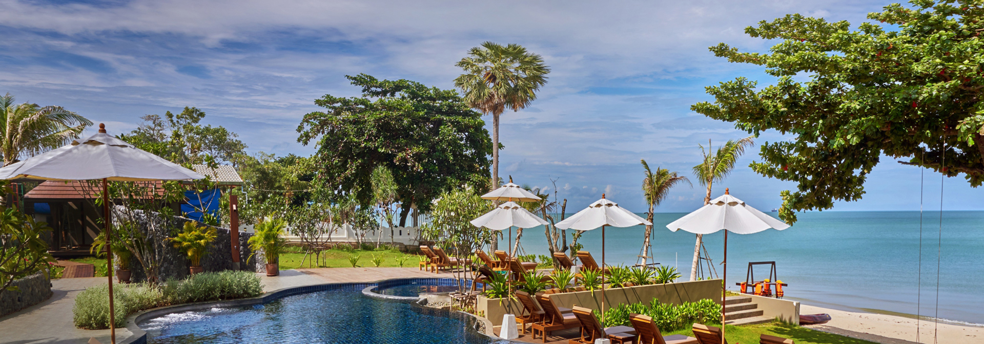 Hanom Beach Resort And Spa Pool 09