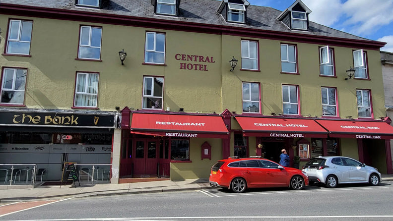 Central Hotel Donegal 01