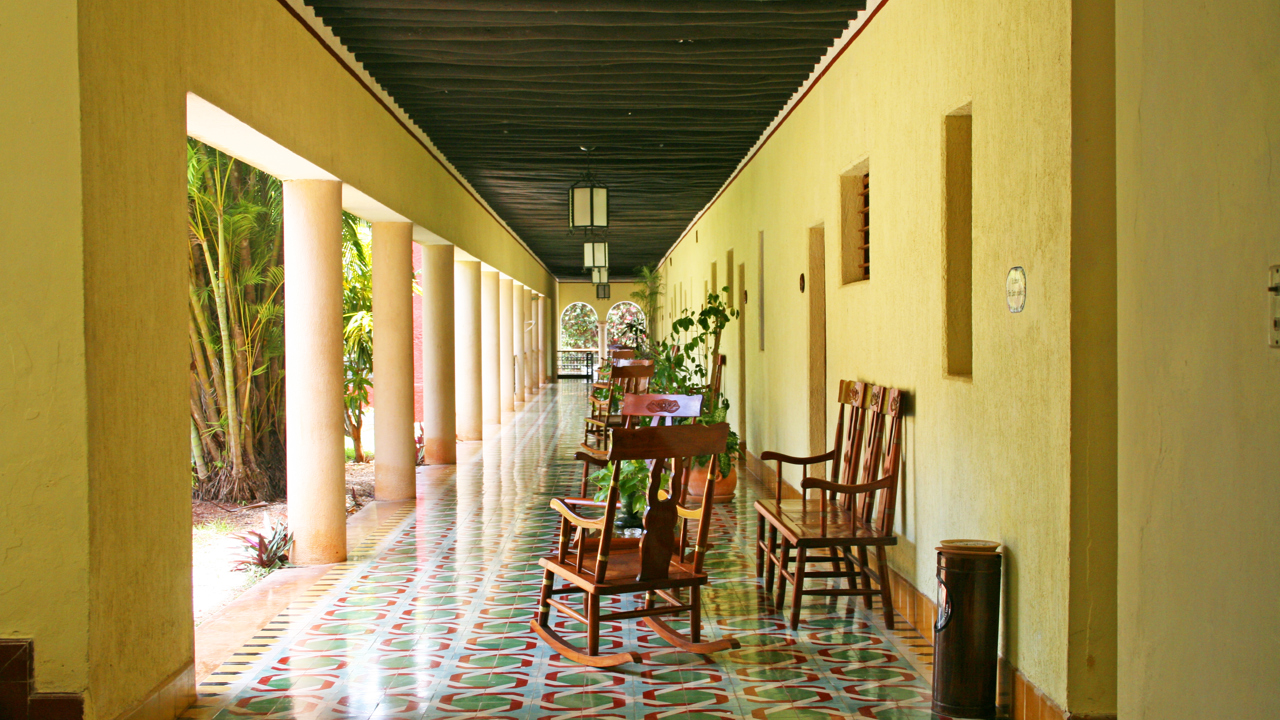 mexico - uxmal - hotel hacienda uxmal_gang_01