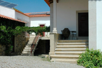 Casa Dos Lagares De Vara E Pedra Veranda 01