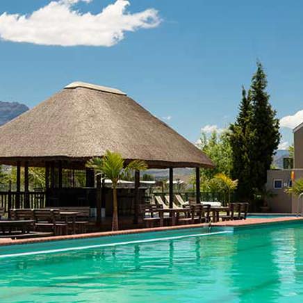 sydafrika - stellenbosch - protea hotel stellenbosch_pool_01