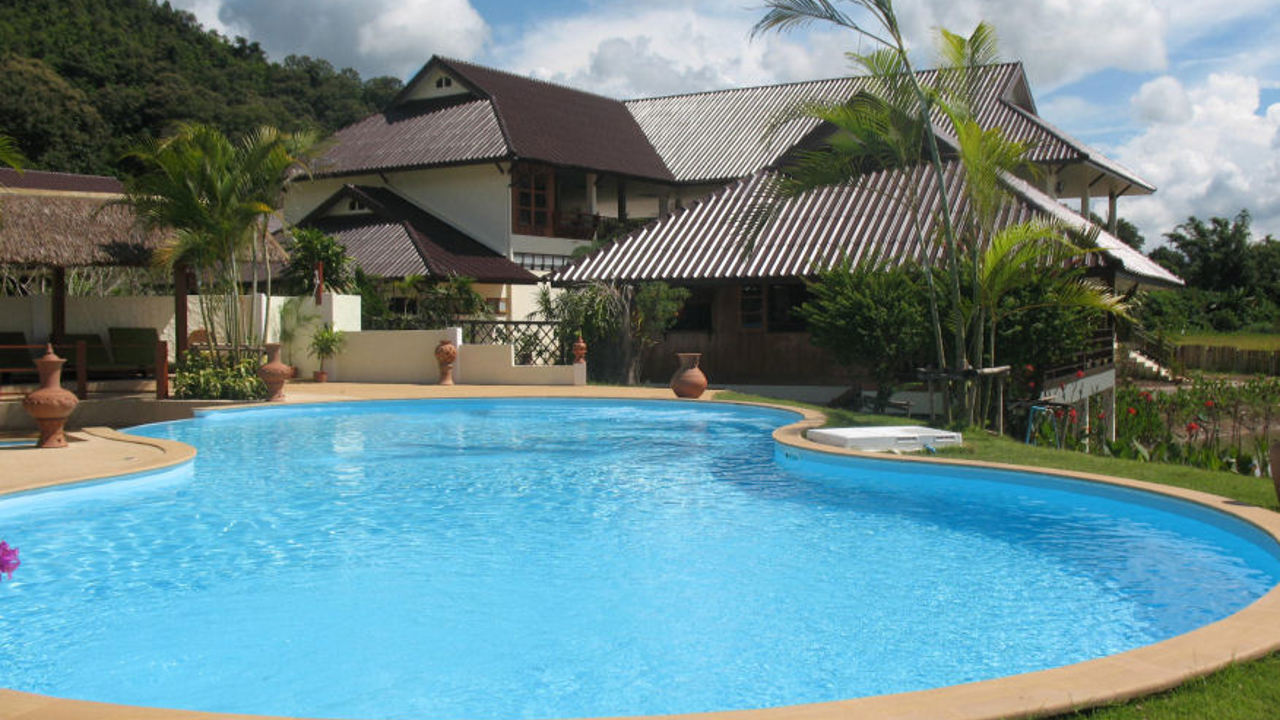 thailand - maekok river village_pool_01