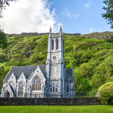 Gotisk kirke ved Kylemore Abbey