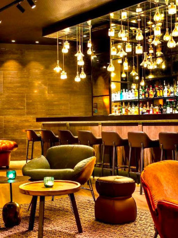 Motel One Edinburgh Royal Bar 01