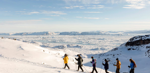 Igloo Lodge Snowshoe Hike @Eric Lee