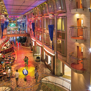 royal caribbean_mariner of the seas_promenade_05